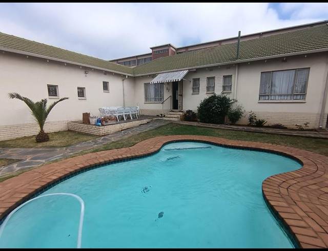 3 BEDROOM HOUSE FOR SALE IN SYMHURST